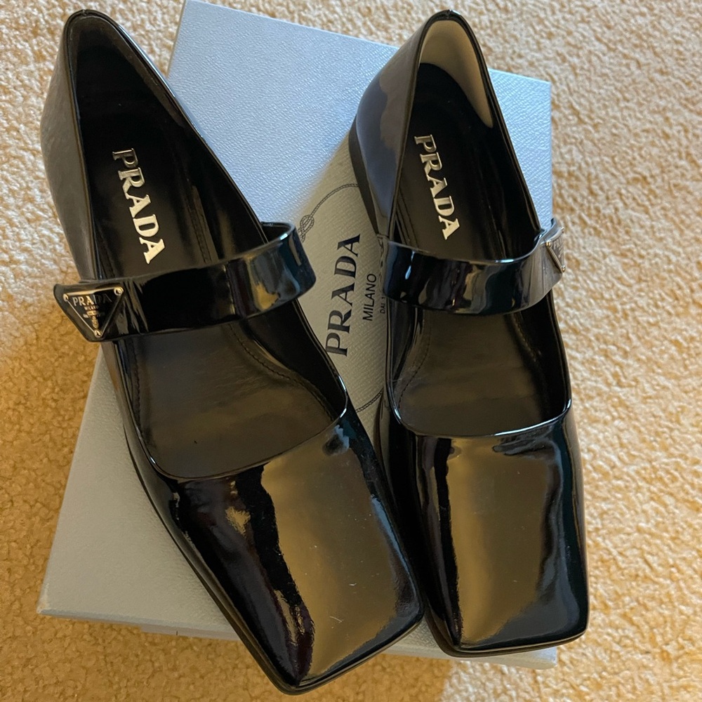 Prada black patent leather logo Mary Jane shoes size 39
